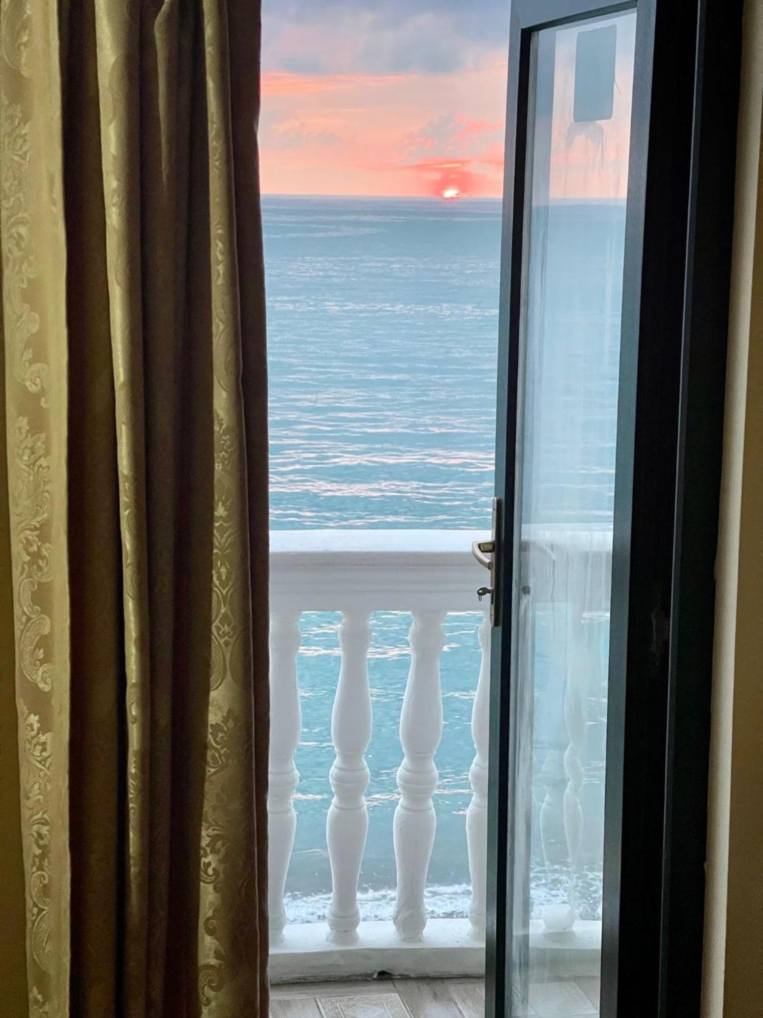 Hotel Tramonto Chakvi Ngoại thất bức ảnh